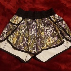 Lululemon tracker short
